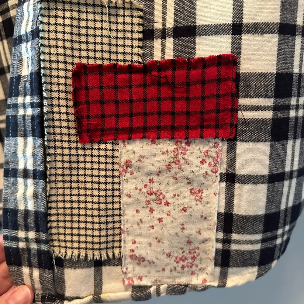 NAVY & White Plaid Patchwork Button-Up Shirt - image 4